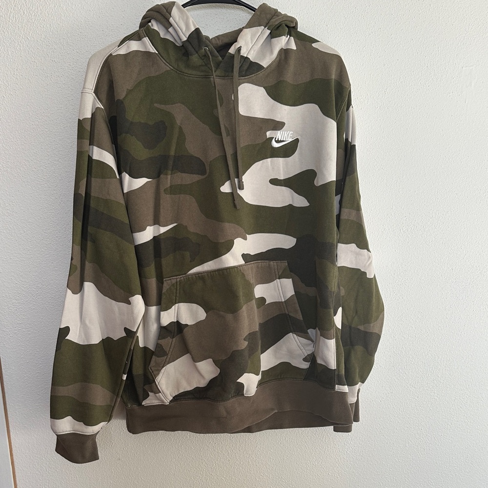 Nike Men's Green and Brown Camo Hoodie